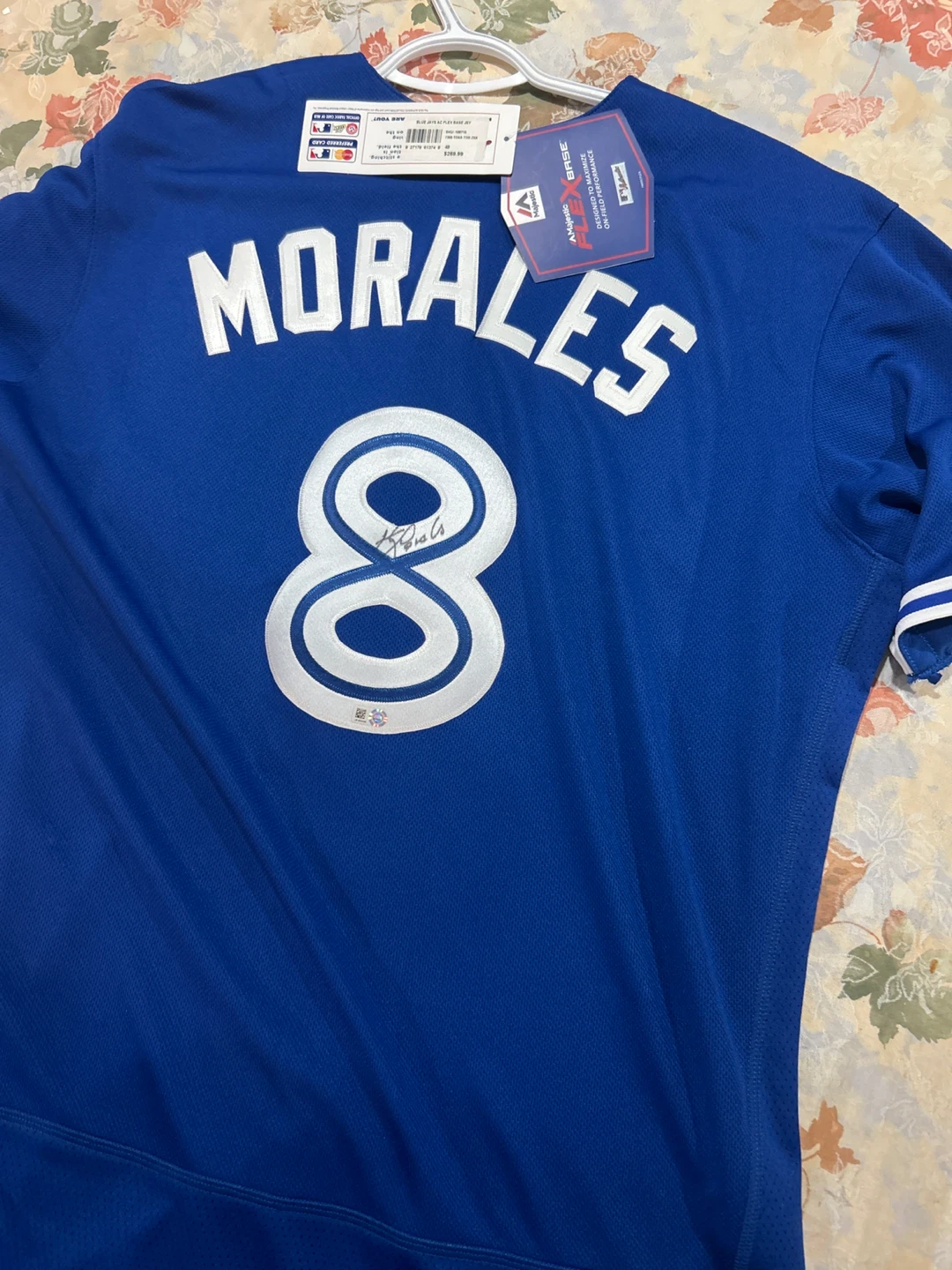 Blue Jays kendrice Morales signs jersey size 48