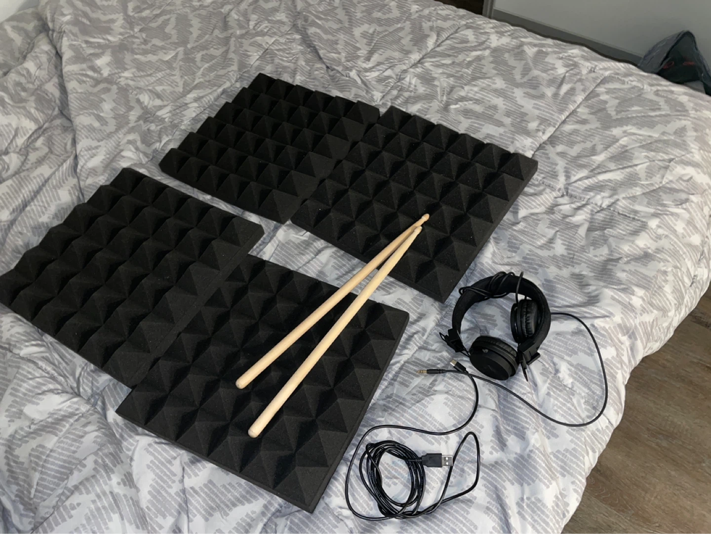 Donner Electronic Drum Kit, Headphones & Sound Dampening Pads - photo 2