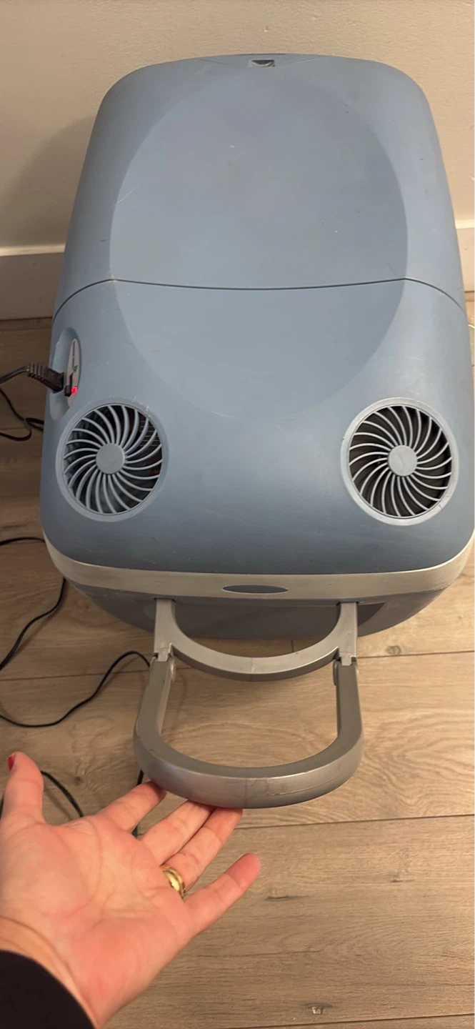 Mobicool Electric Cooler Box - photo 4