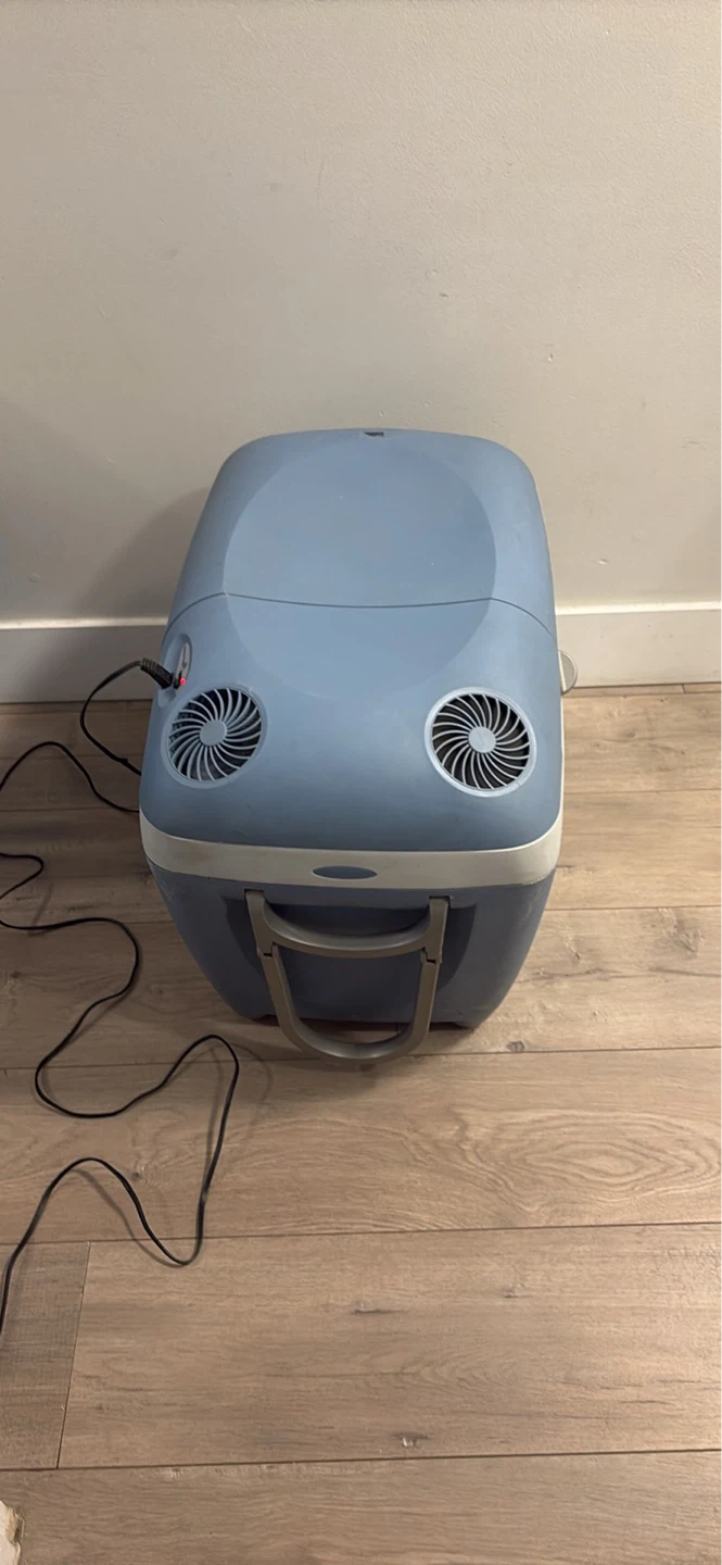 Mobicool Electric Cooler Box - photo 3
