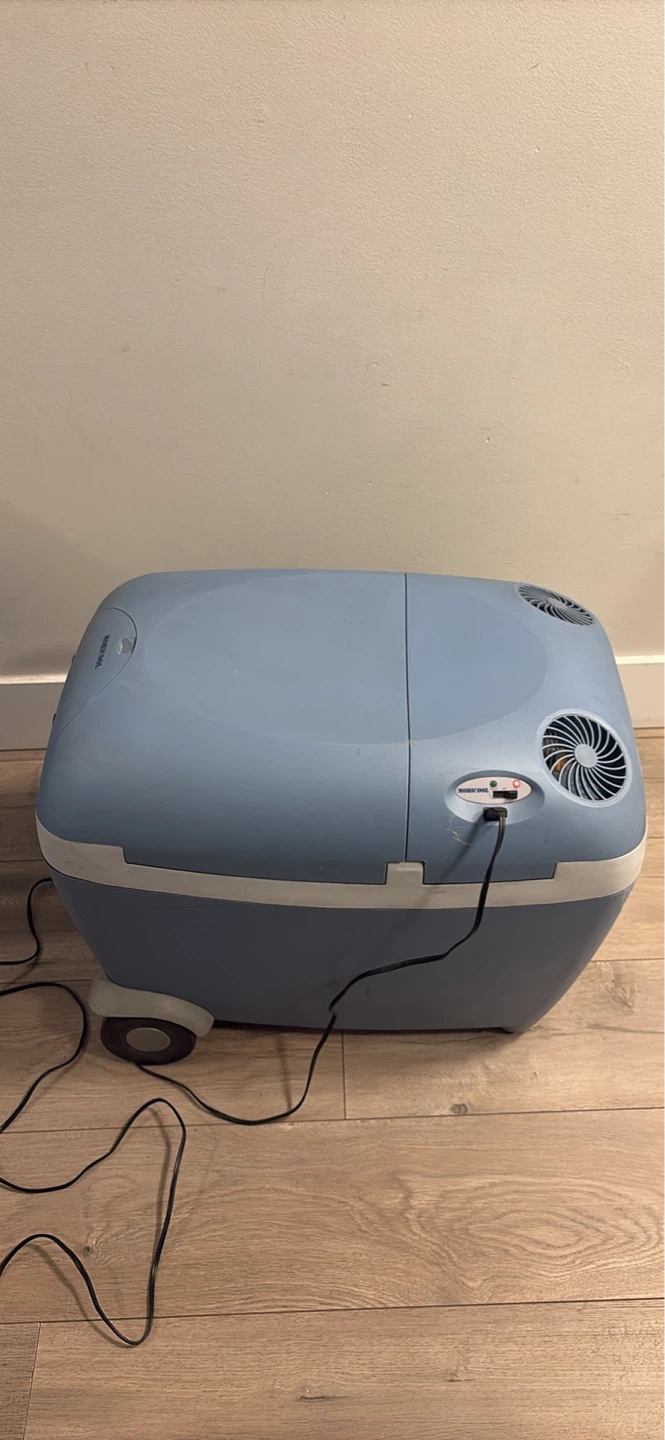 Mobicool Electric Cooler Box - photo 5