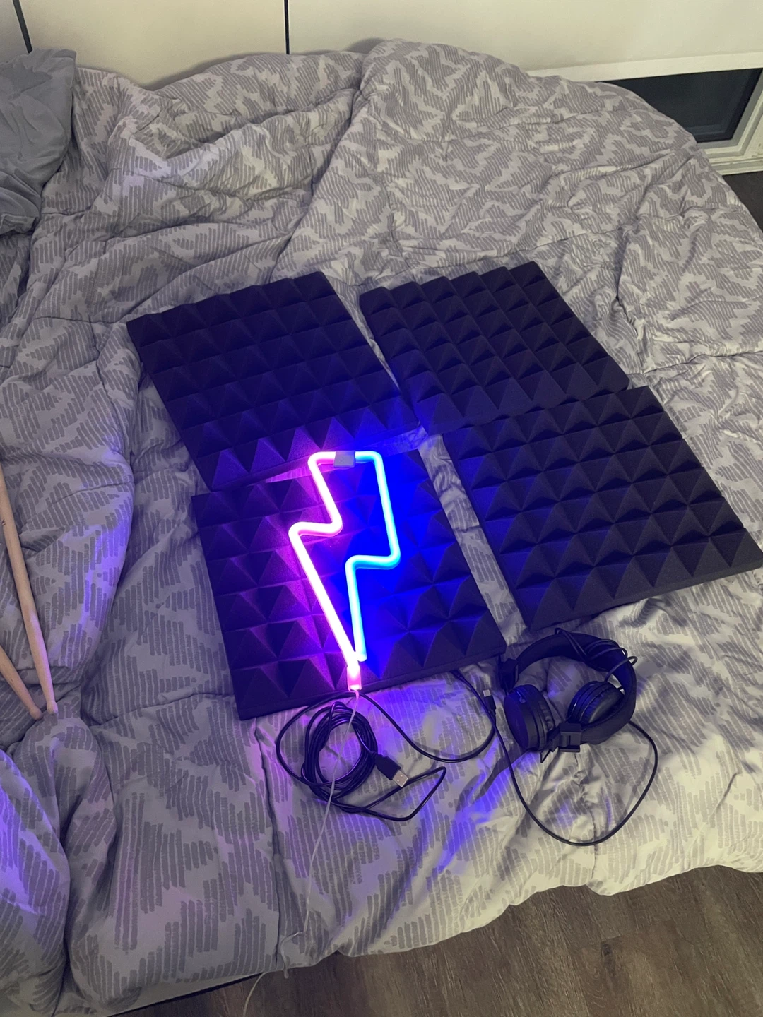 Neon Sign & Headphones & Acoustic Foam Panels