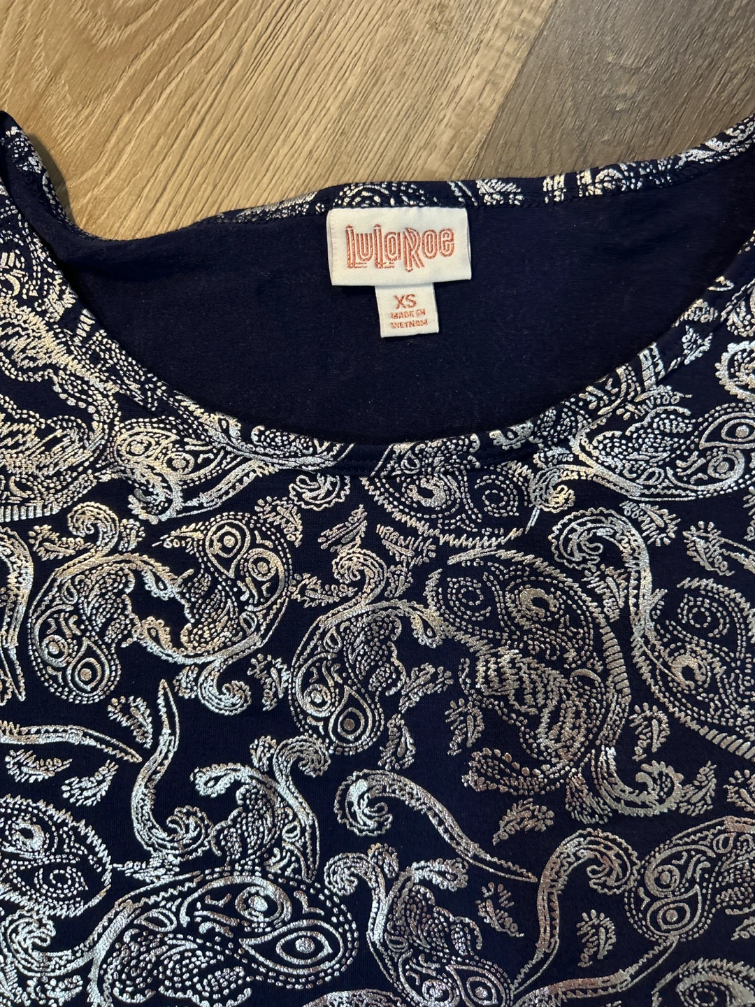 LuLaRoe Navy Paisley Print T-Shirt XS - photo 2