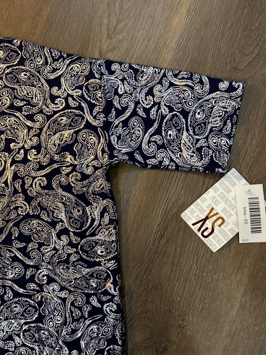 LuLaRoe Navy Paisley Print T-Shirt XS - photo 3