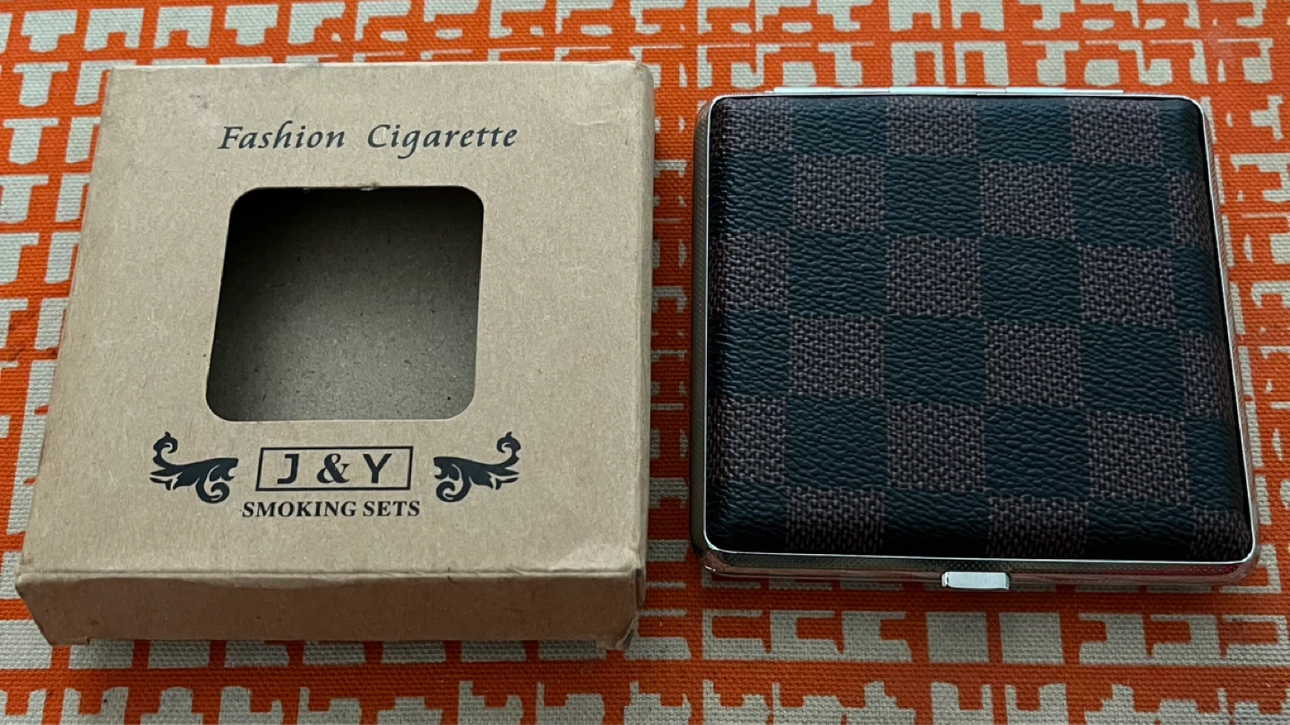 J&Y Fashion Cigarette Case