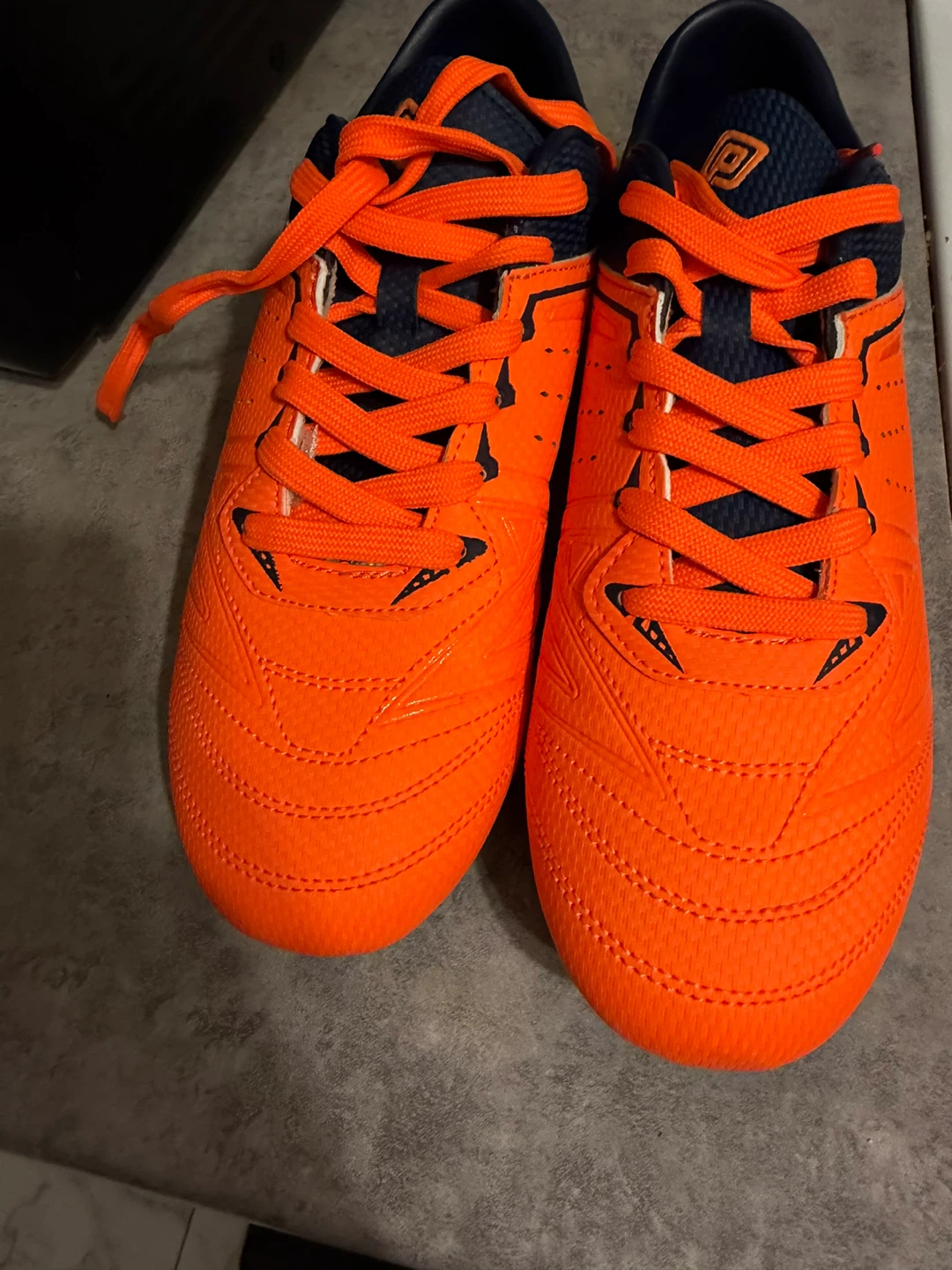 Dream Pairs Orange Soccer Cleats Size 11
