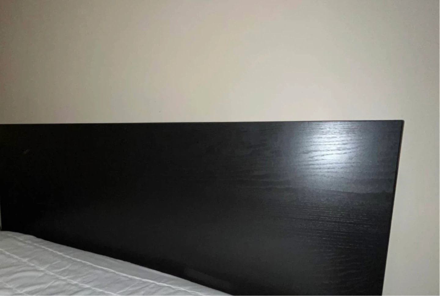 Queen bed