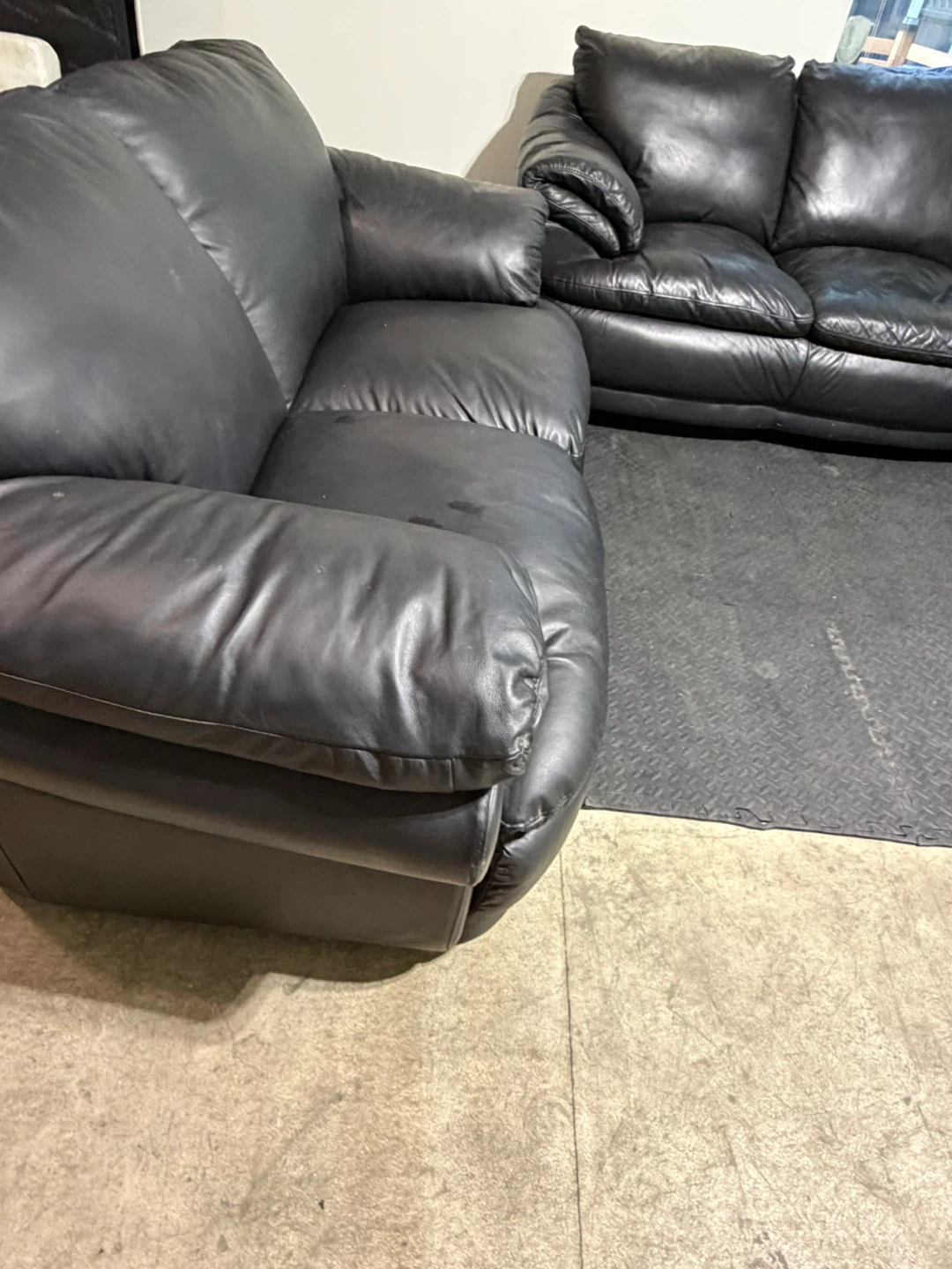 Black Leather Sofa Set ( Delivery Available ) - photo 2