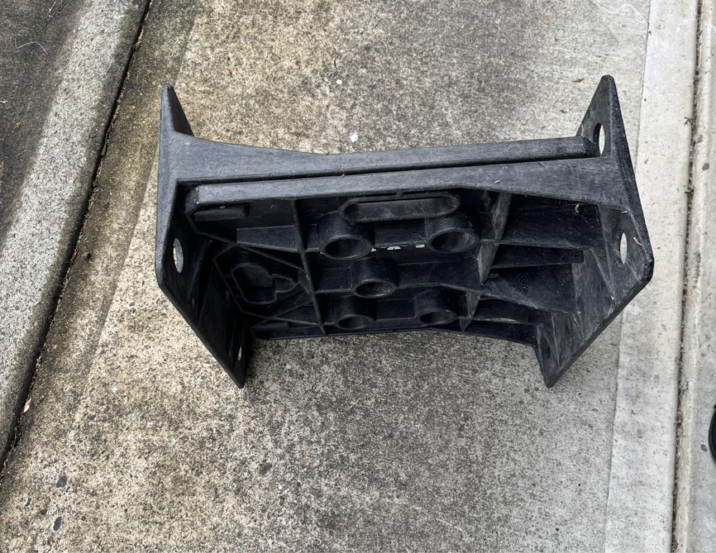 Rack-A-Tiers Black Plastic Tier Support - photo 2