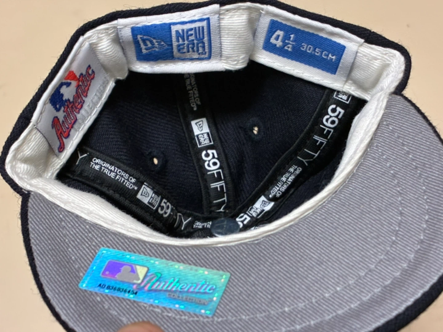 New Era New York Yankees Fitted Baseball Cap Size 4 1/4 - photo 5