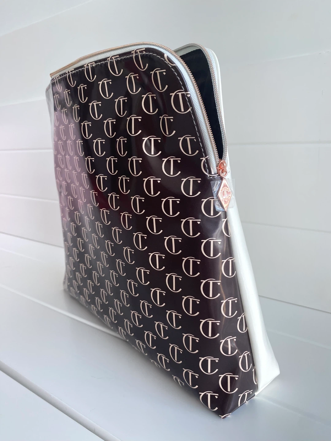Large Charlotte Tilbury cosmetics bag - photo 5