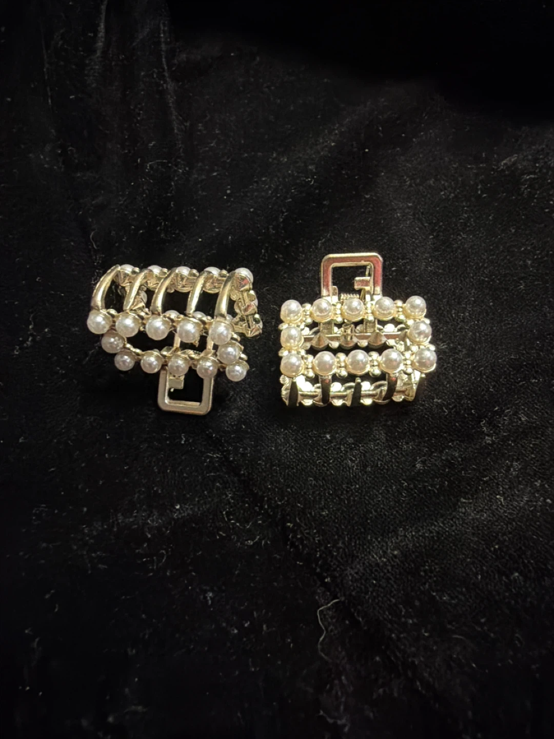 Pearl Embellished Hair Claw Clips (Set of 2)