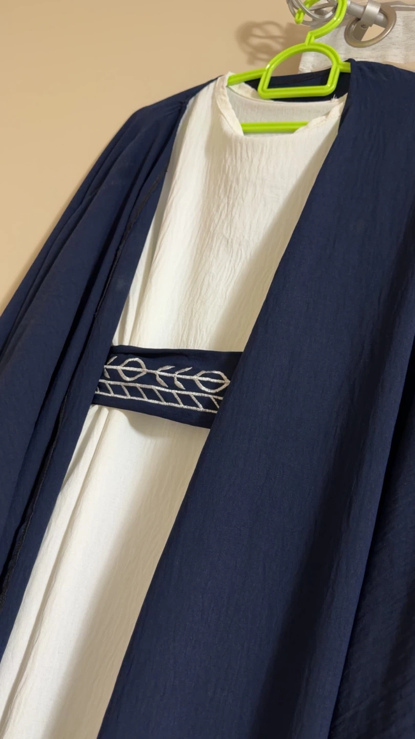 Navy Blue Abaya with White Inner Dress - photo 2