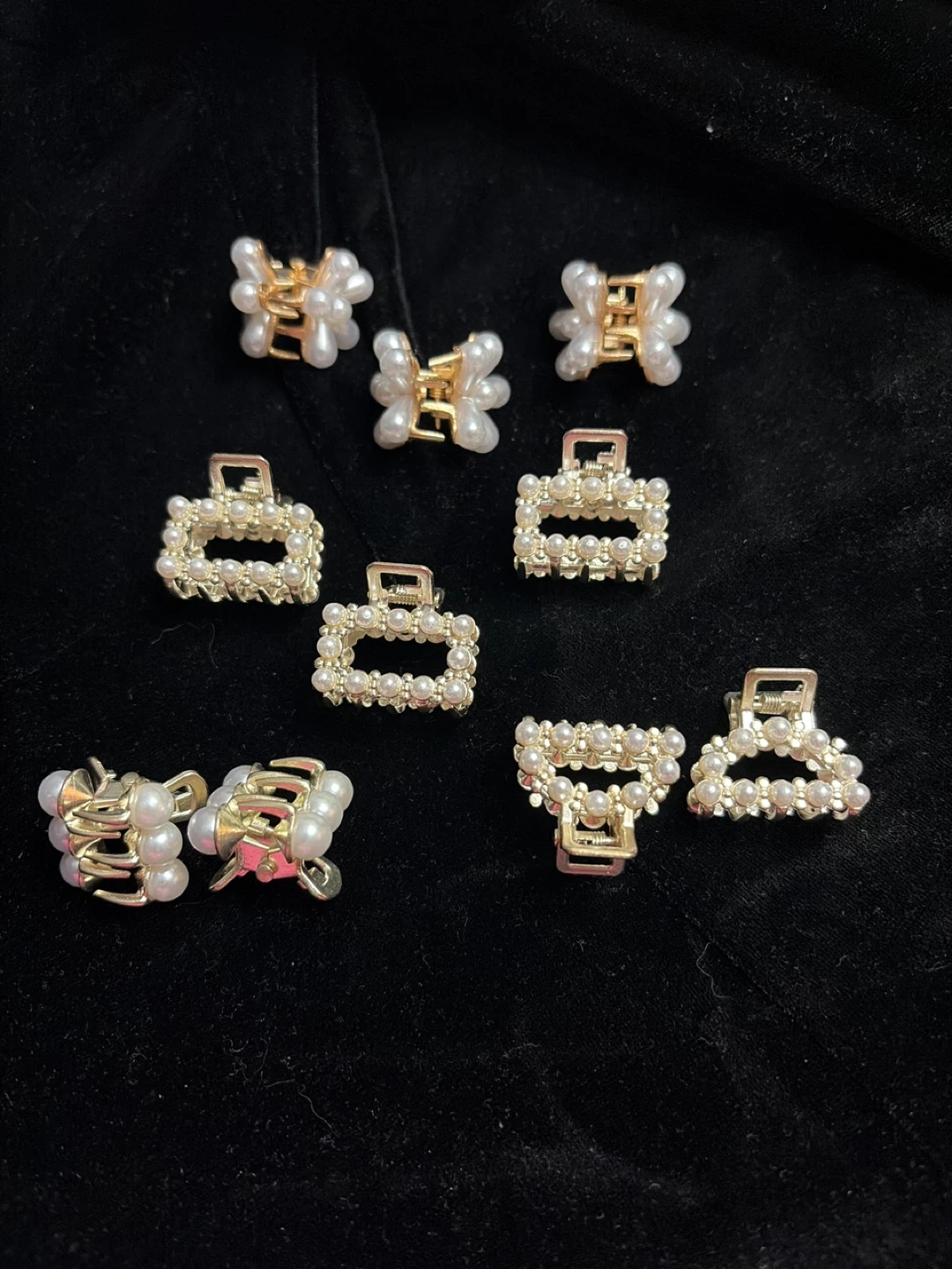 Set of 8 Pearl & Gold Tone Mini Hair Claw Clips