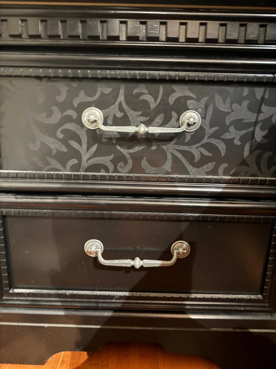 Queen bedroom set with 2 nightstands - photo 4