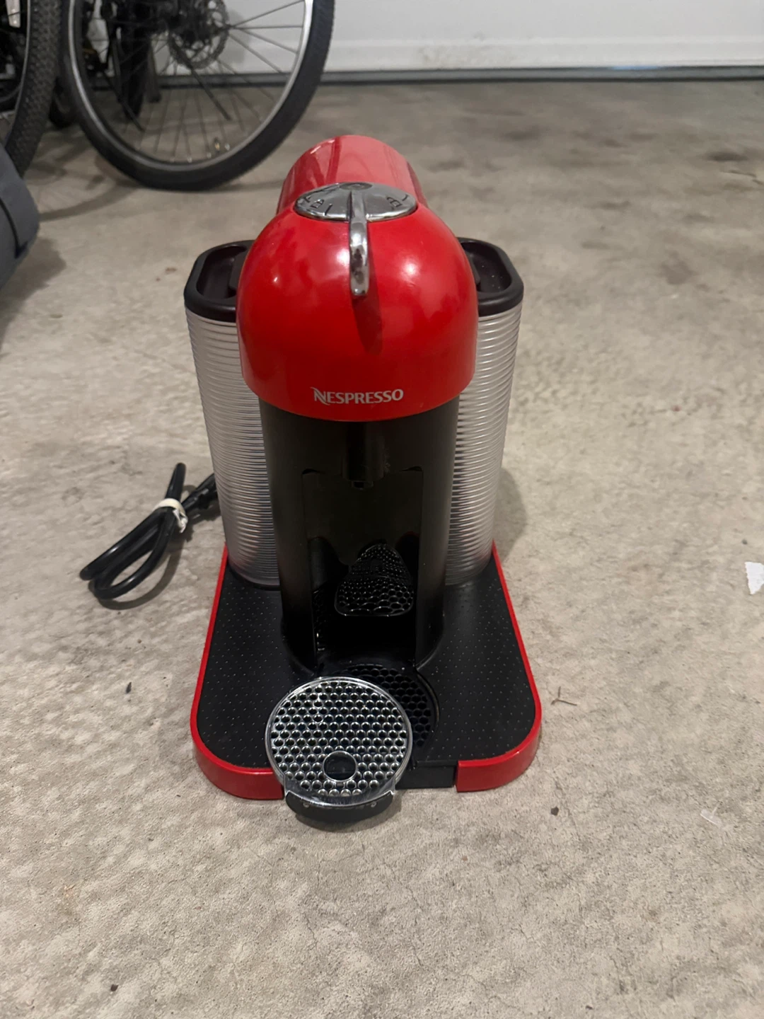 Nespresso - Vertuo Coffee Maker and Espresso Machine by Breville