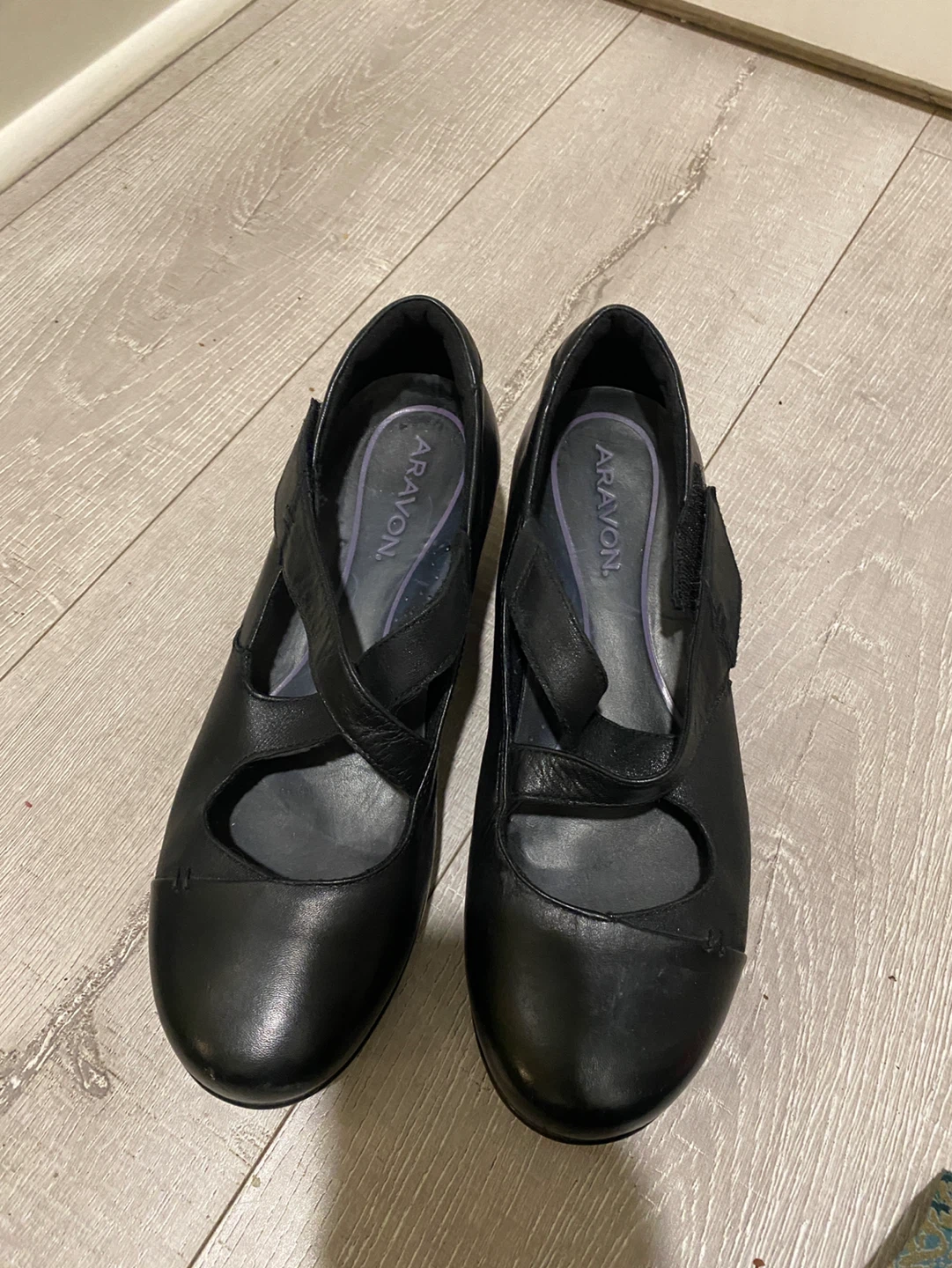 Aravon Black Leather Mary Jane Shoes Size 8.5