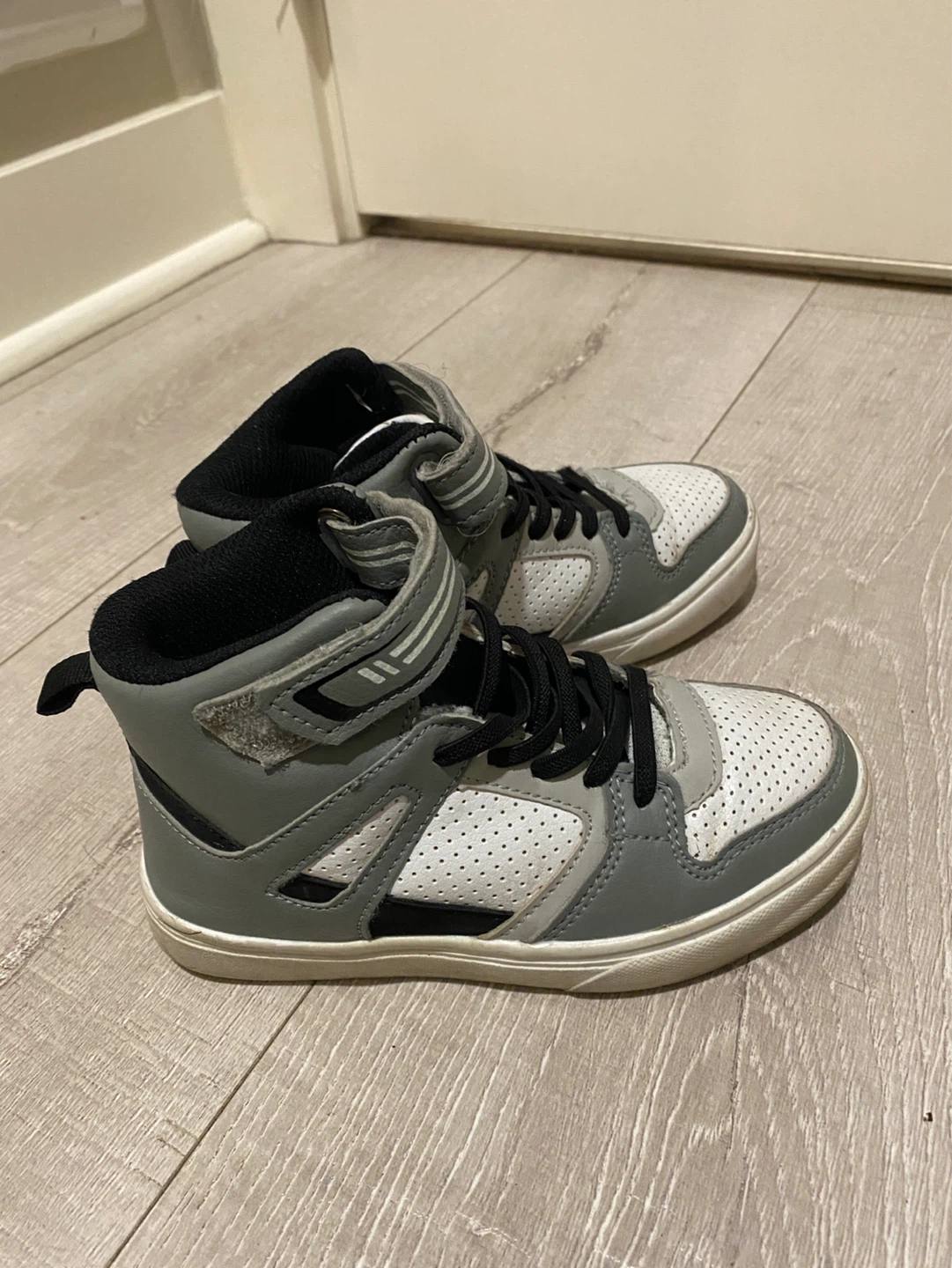 Kids High-Top Sneakers Size 11 - photo 2