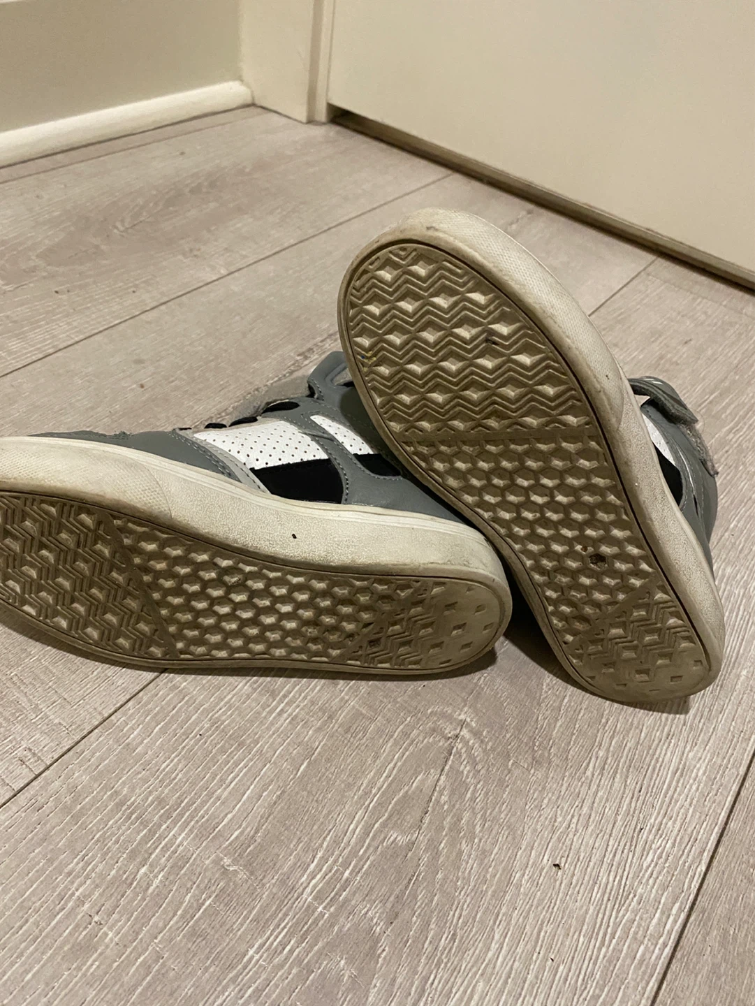 Kids High-Top Sneakers Size 11 - photo 5