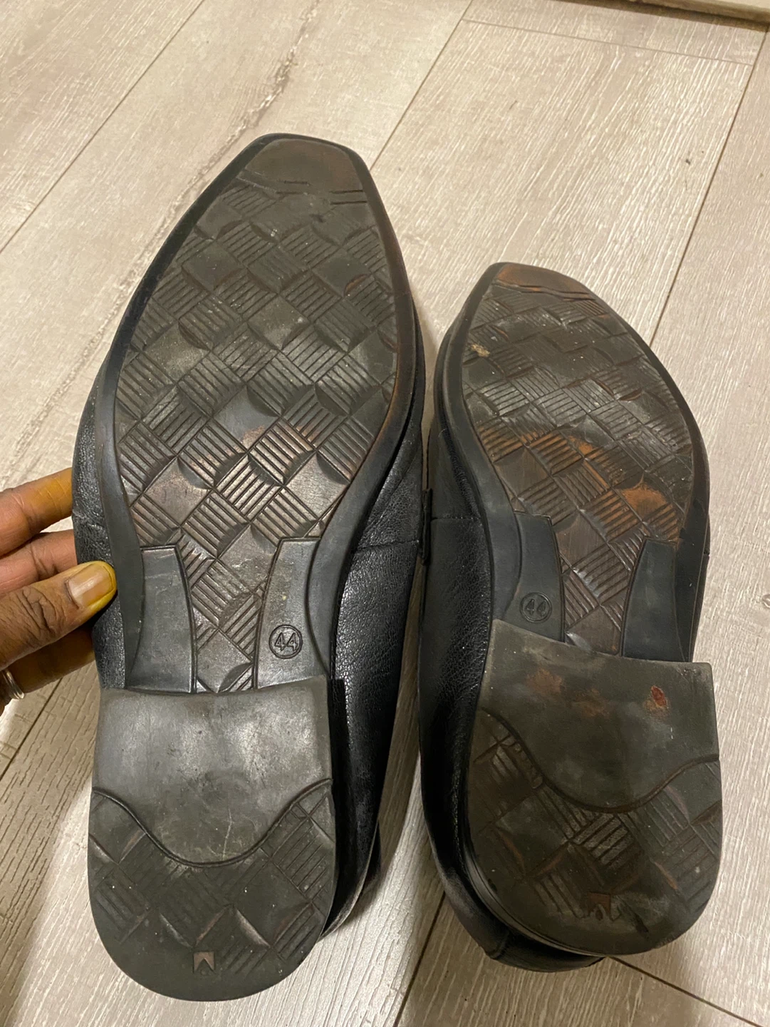 Firefly Black Leather Loafers Size 44 - photo 4