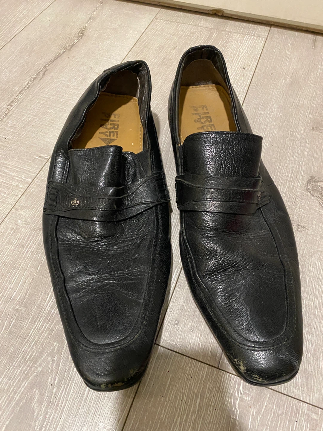 Firefly Black Leather Loafers Size 44