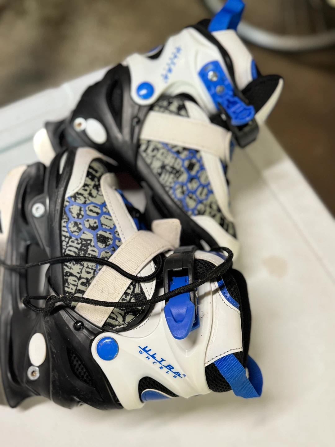 Ultra Wheels Adjustable Ice Skates Size 1-4 - photo 2