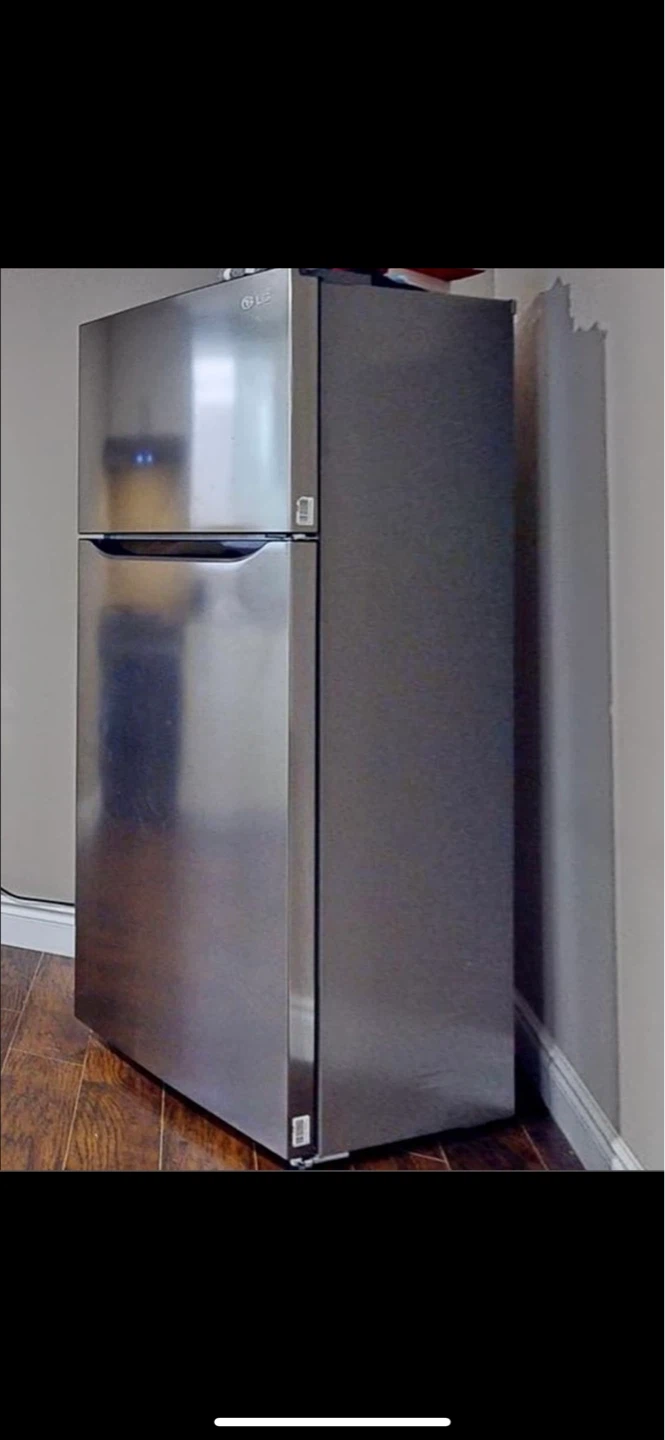 LG Stainless Steel Top Freezer Refrigerator - photo 2