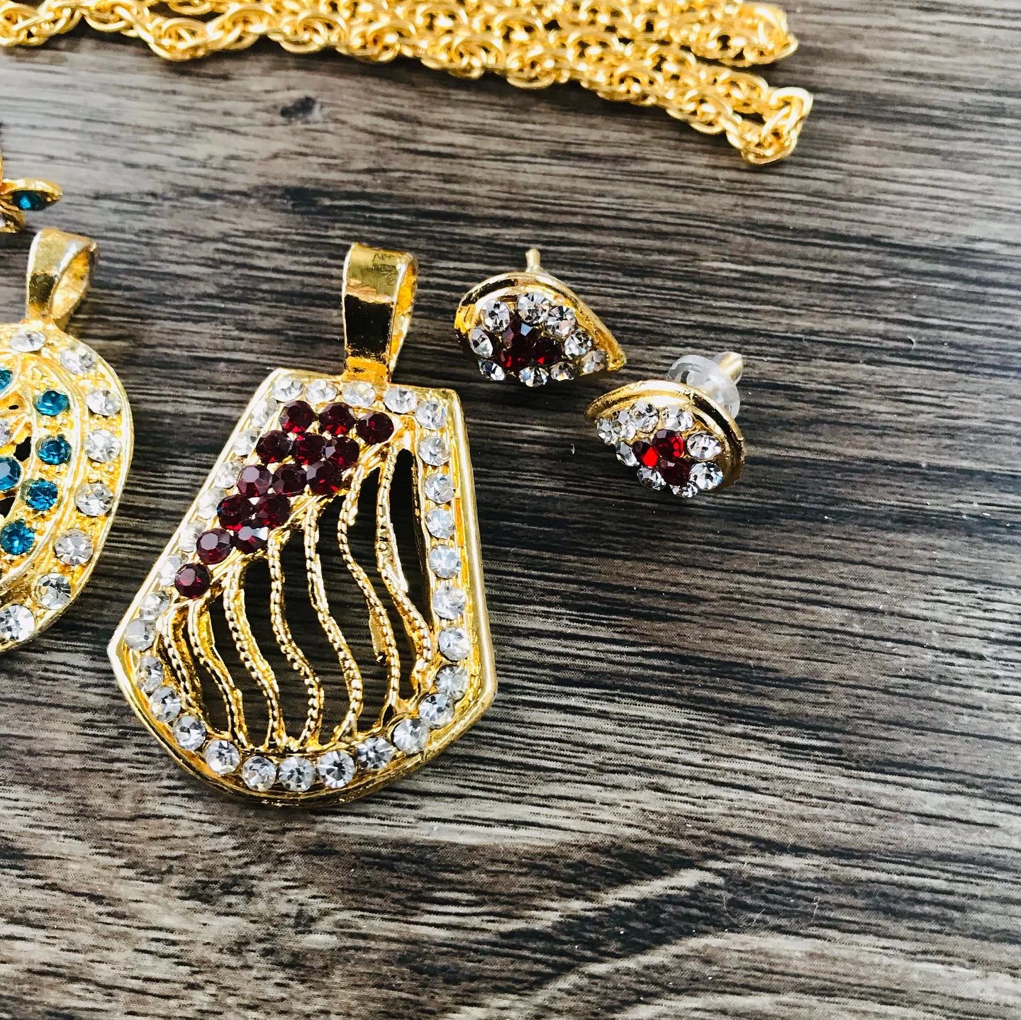 Assorted jewelry - photo 2