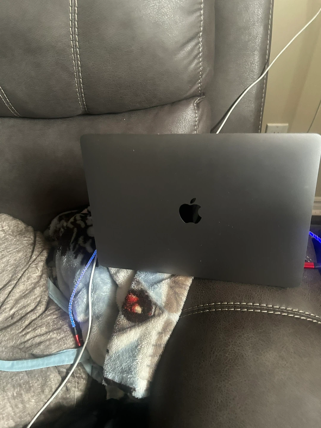 Apple MacBook Air (Space Gray)