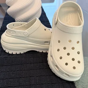 White U Mega Crush Crocs NEW