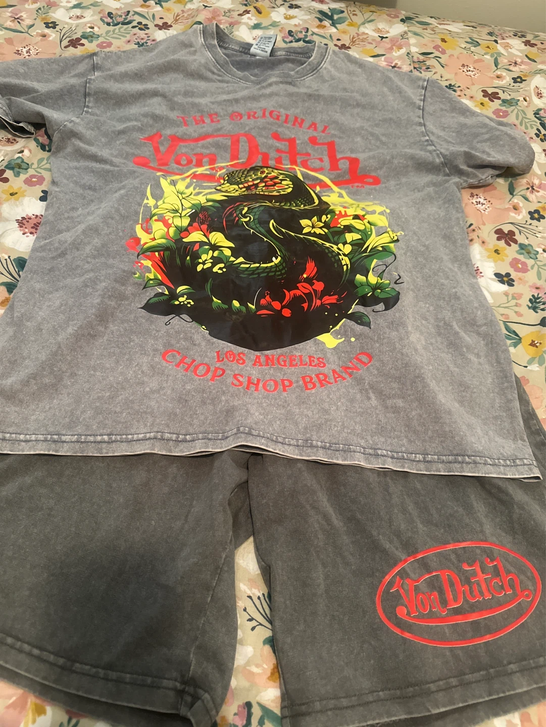 Von Dutch Grey T-Shirt with Snake Graphic