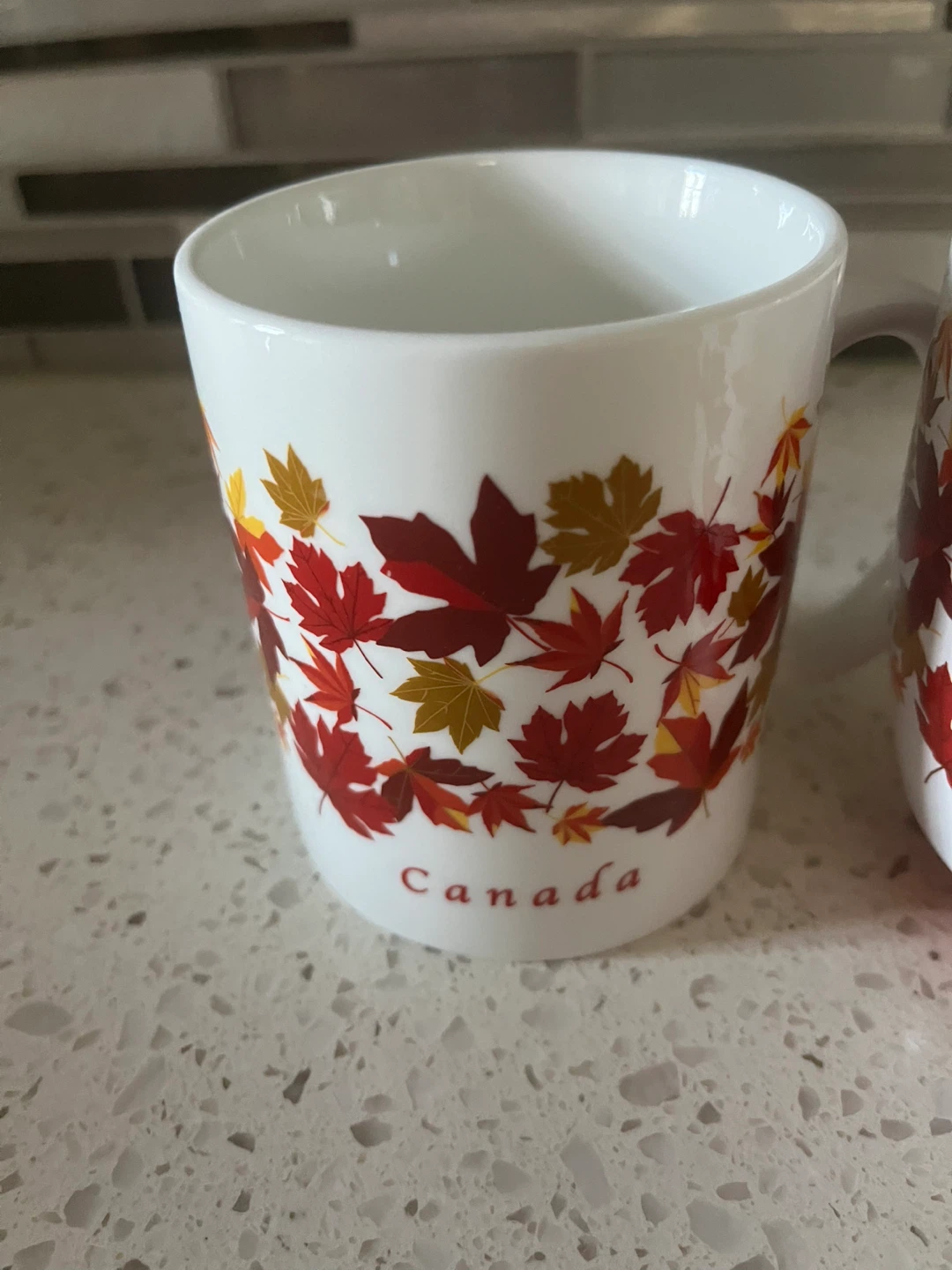 Set of 2 Magenta Canada Maple Leaf Mugs - photo 2
