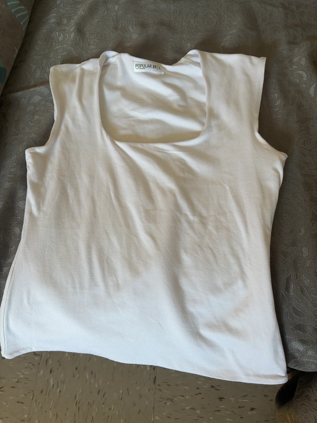 Popular 21 White Sleeveless Square Neck Top Size L