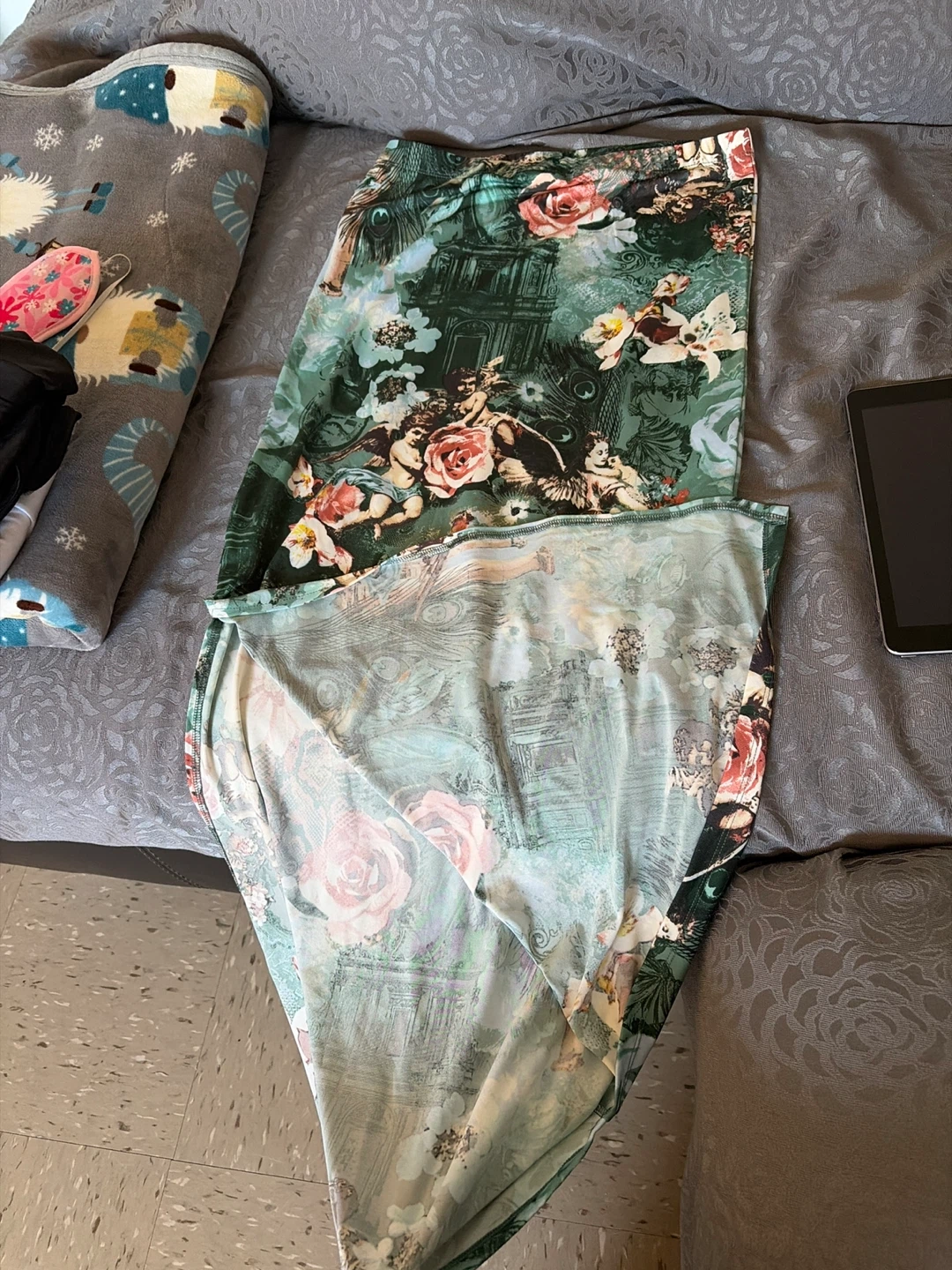 Green Floral and Cherub Print Midi Skirt - photo 2