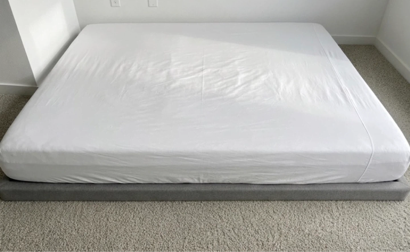 Queen size Mattress- 8” cooling gel with cover and 2 pillows - photo 5
