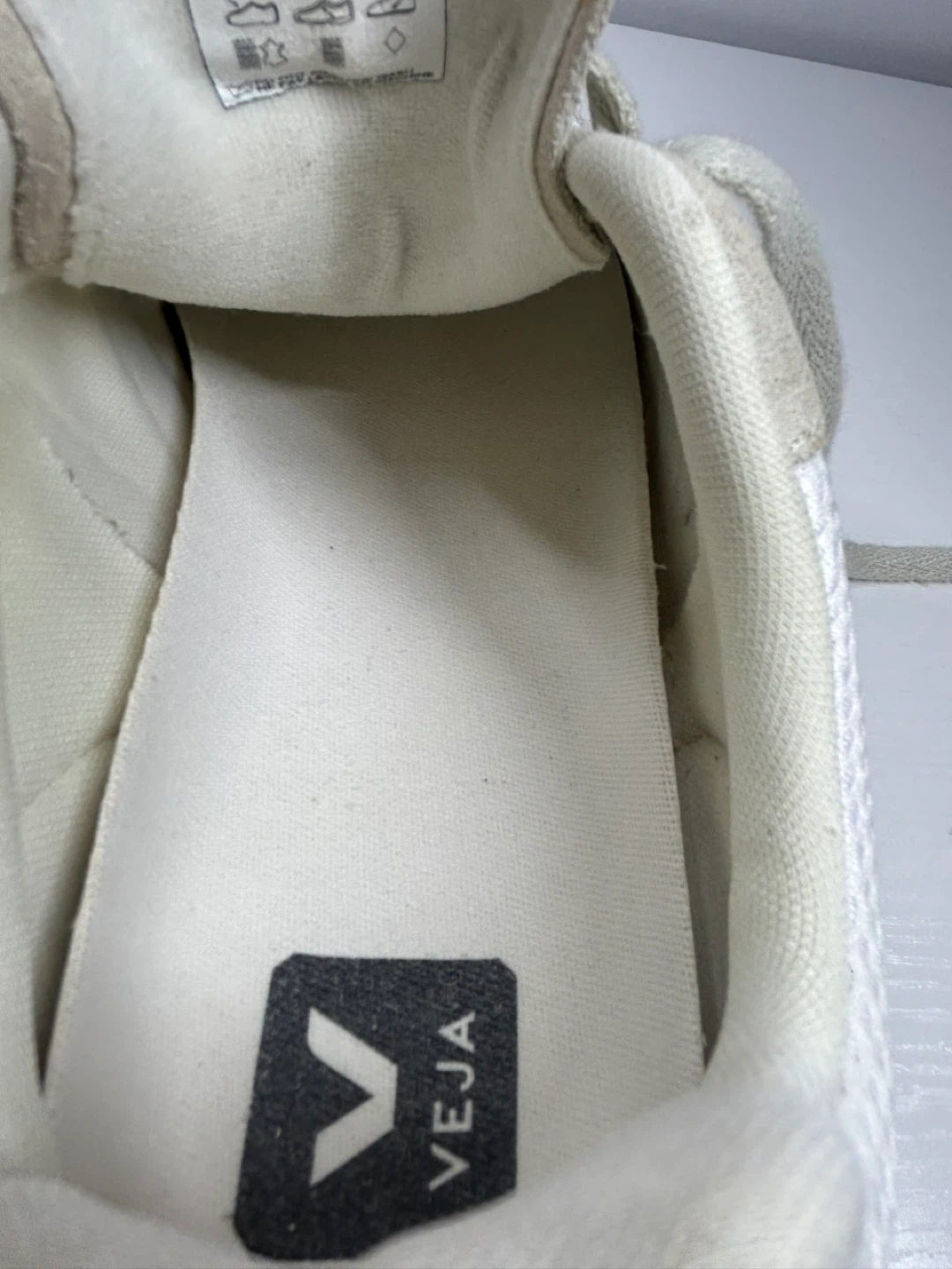 Veja White & Beige Suede & Mesh Sneakers Womens - photo 5