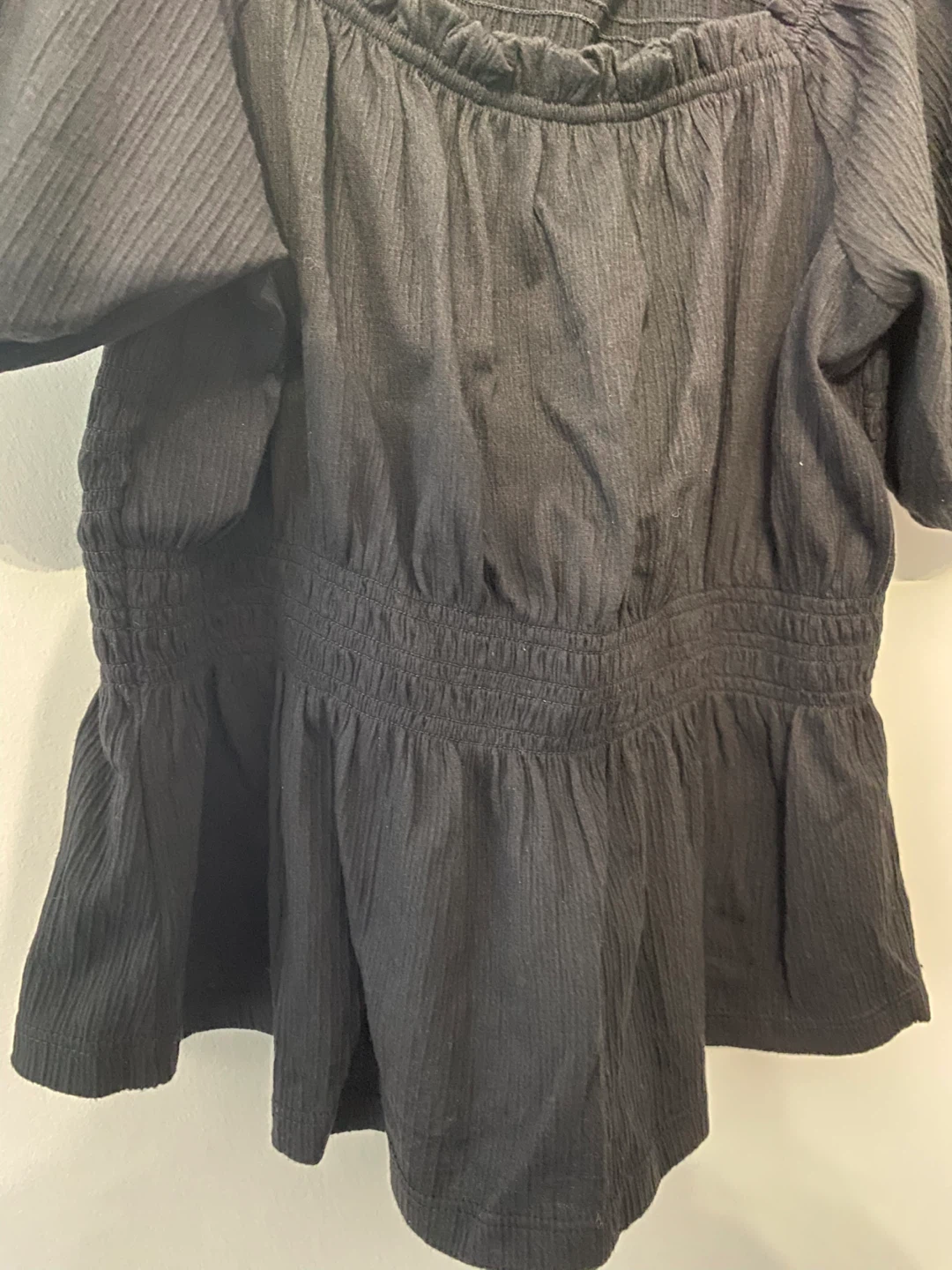Black puff sleeve blouse size S petite - photo 2