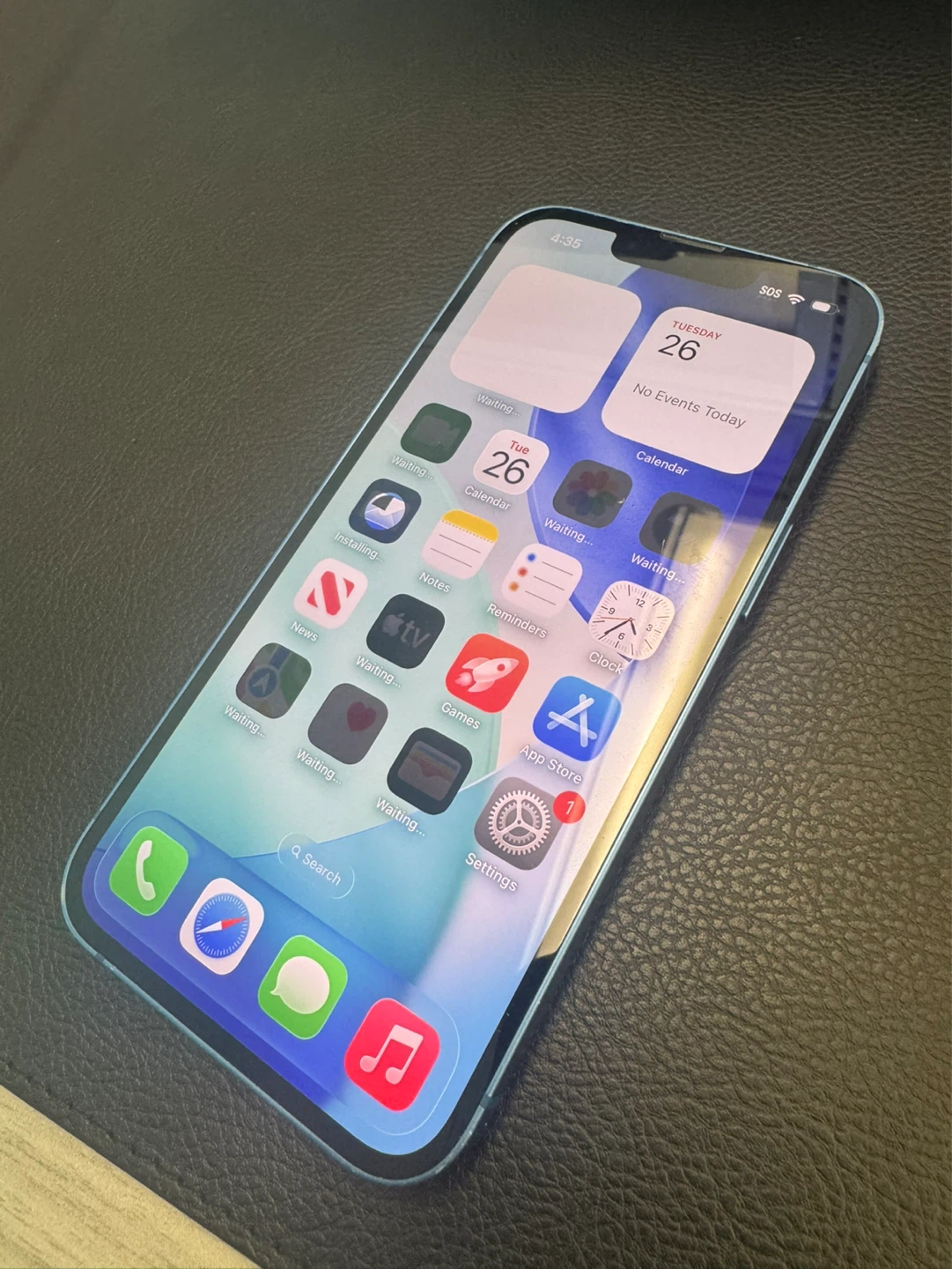 Unlocked iPhone 13 - photo 2