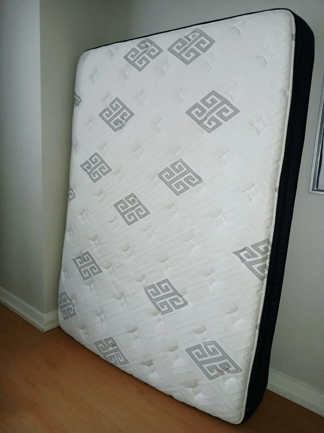 Mattress - Queen Size - photo 3