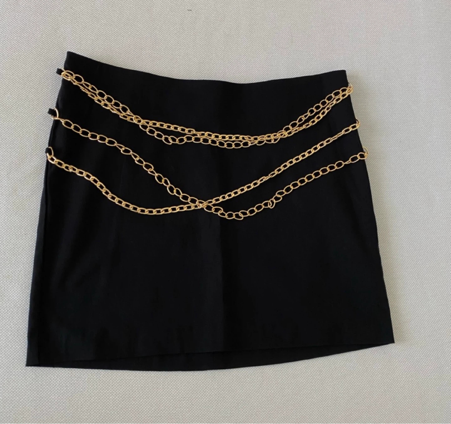 NEW ZARA Black Mini Skirt with Gold Chain Detail LARGE - photo 2