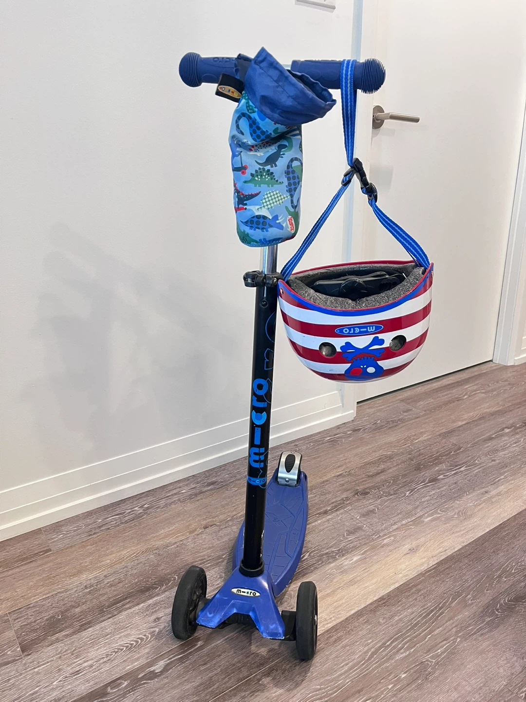Micro Scooter and Pirate Helmet Set