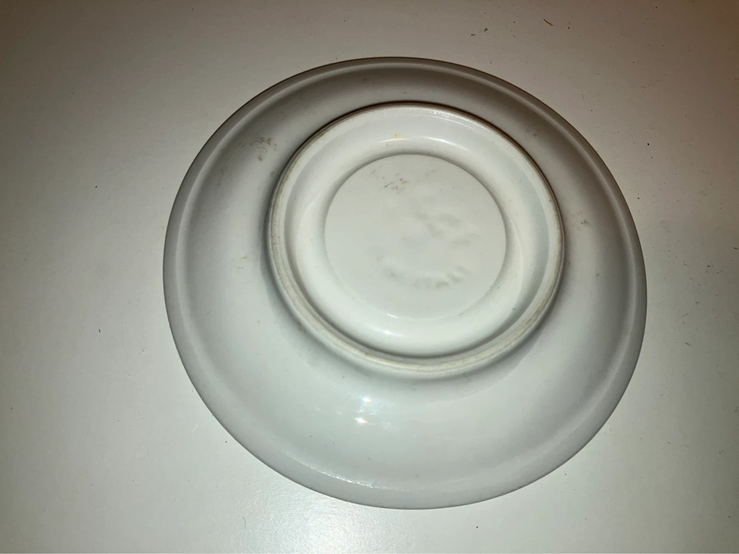 White and Red Saucer - photo 2