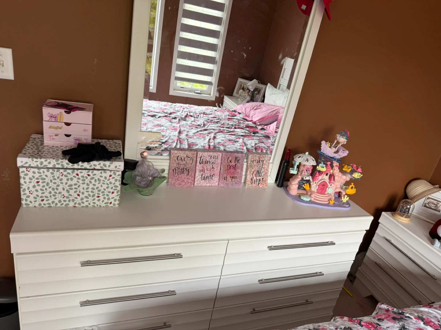 Complete bed set. (Moving sale) - photo 2