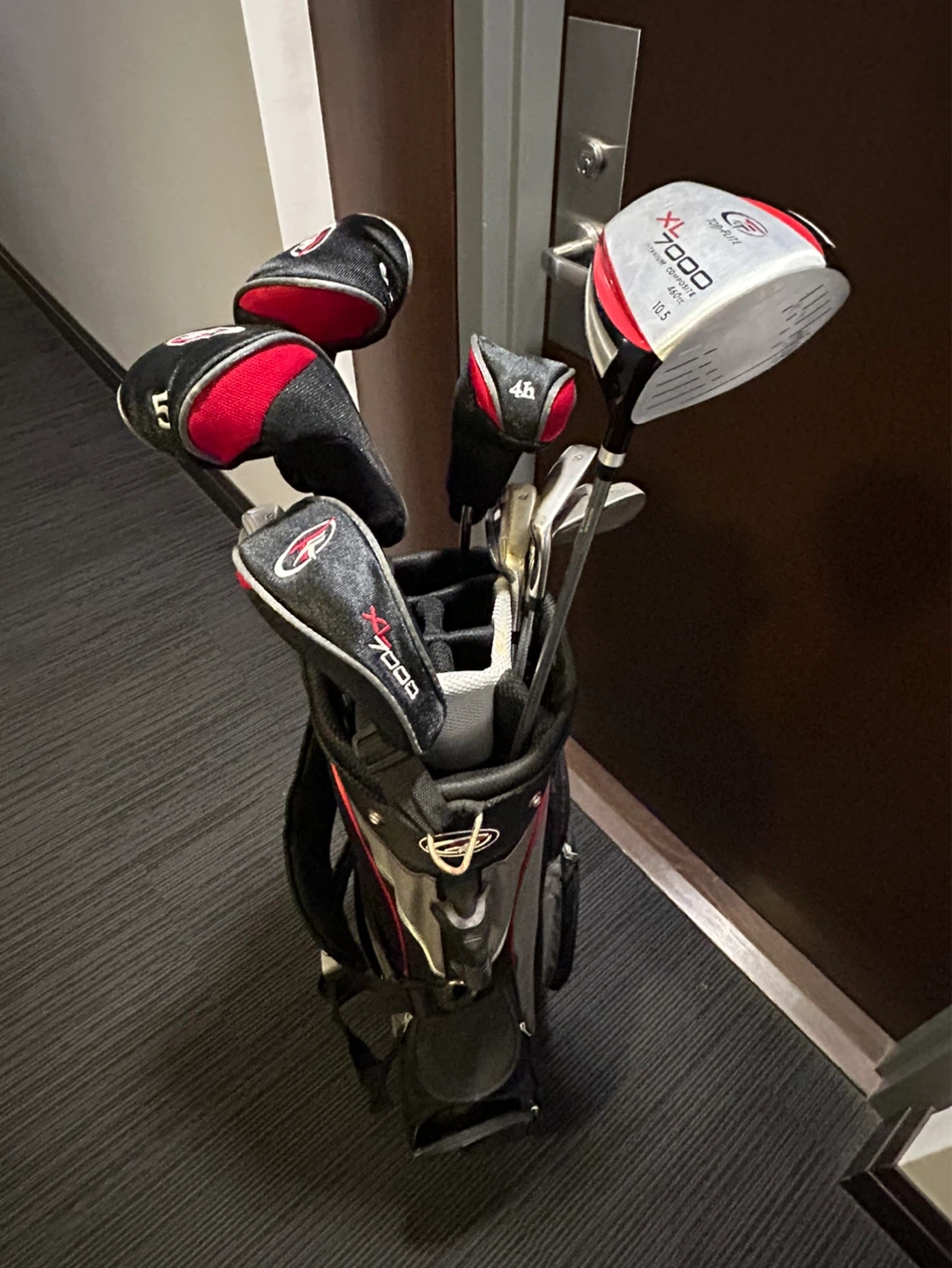 Xl7000 Golf Club Set with Bag