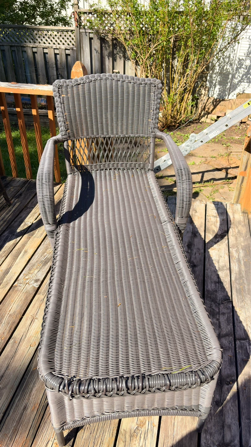 Grey Wicker Chaise Lounge Chair