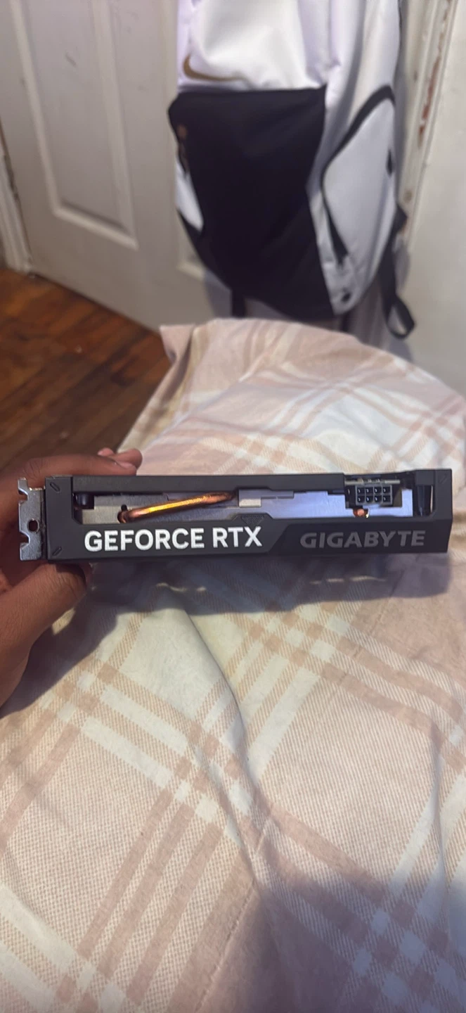 Gigabyte GeForce RTX 4060 Graphics Card - photo 2