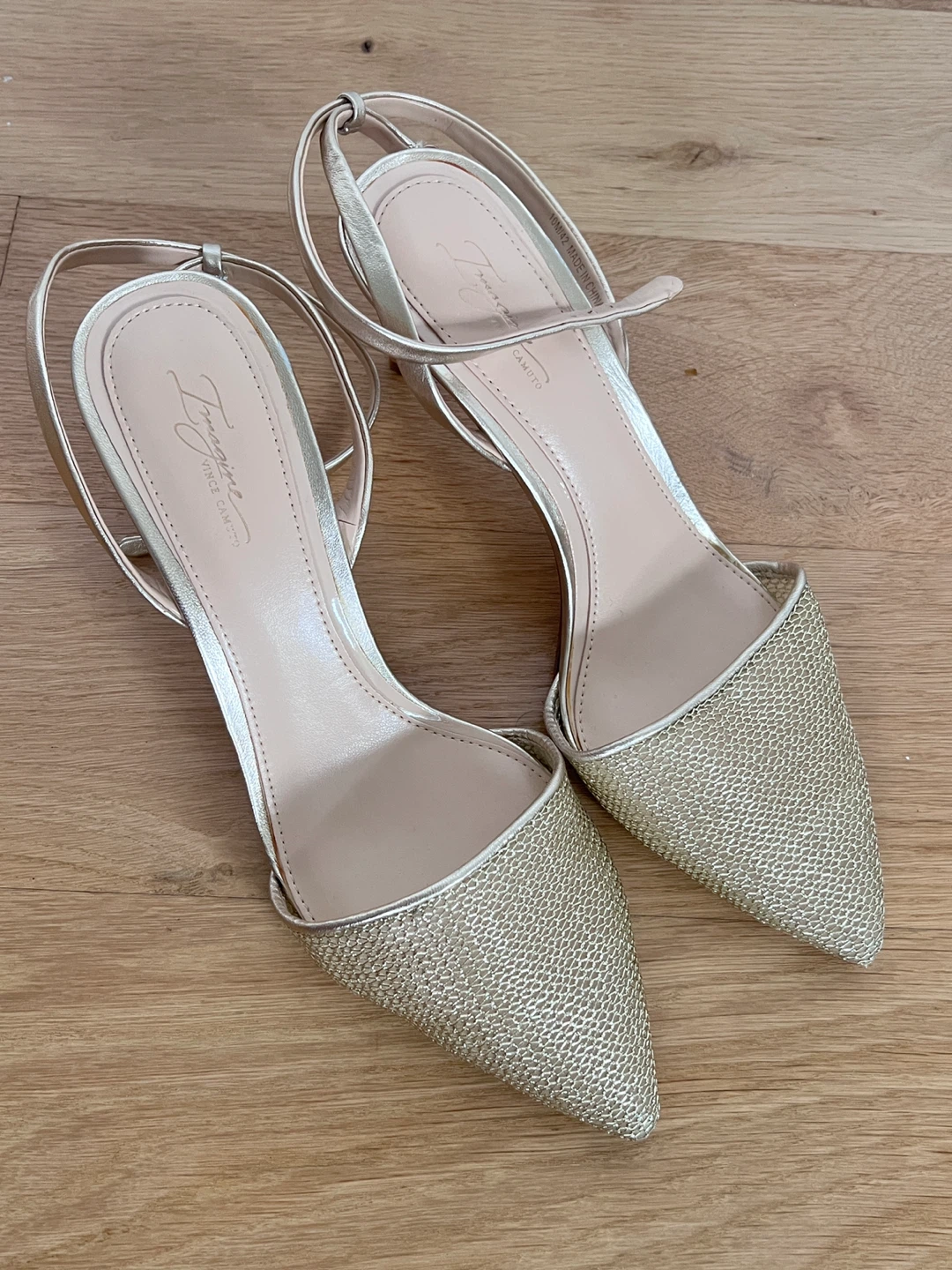 Vince Camuto "Imagine" Gold Mesh Pointed Toe Heels - Size 10M/42 - photo 3