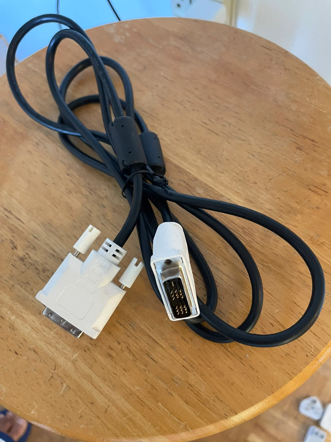 VGA to DVI Cable - photo 2