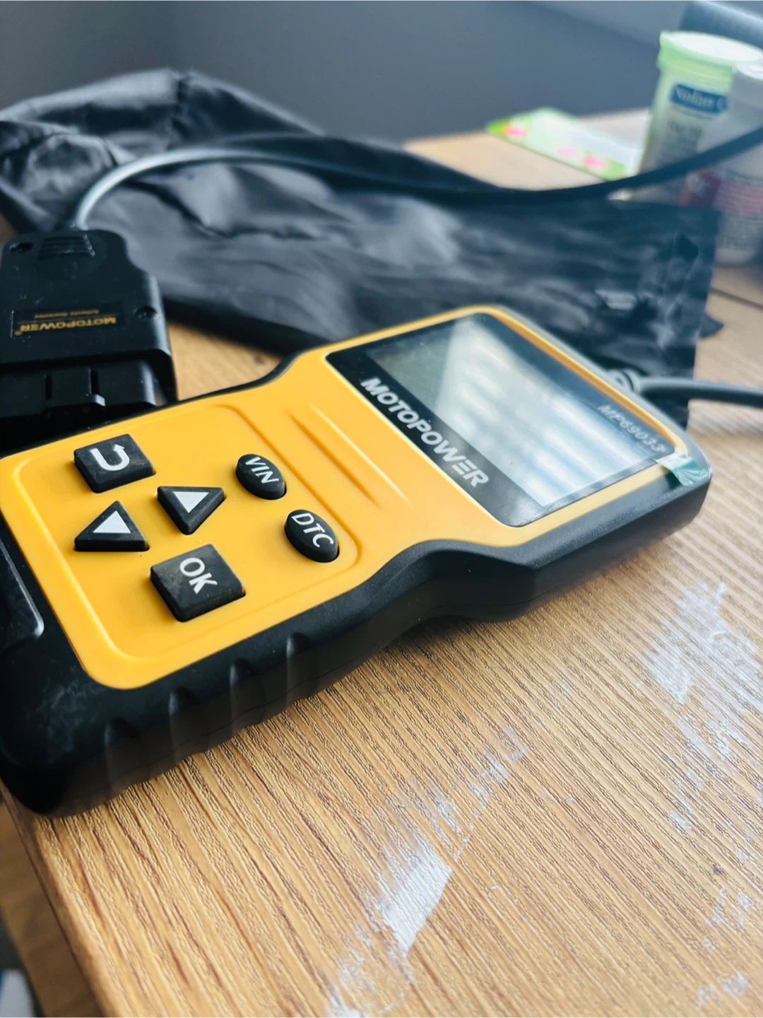 MOTOPower MP69033 OBDII Code Reader Diagnostic Scanner Tool
