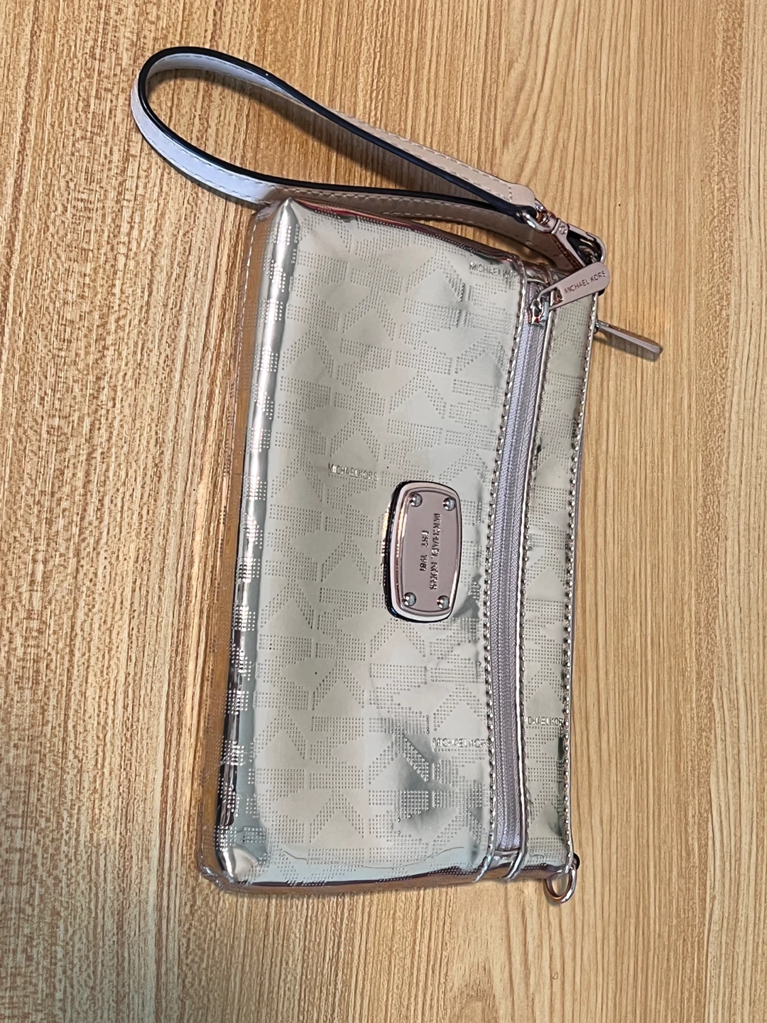 Michael Kors Wristlet in Metallic Gold - photo 2